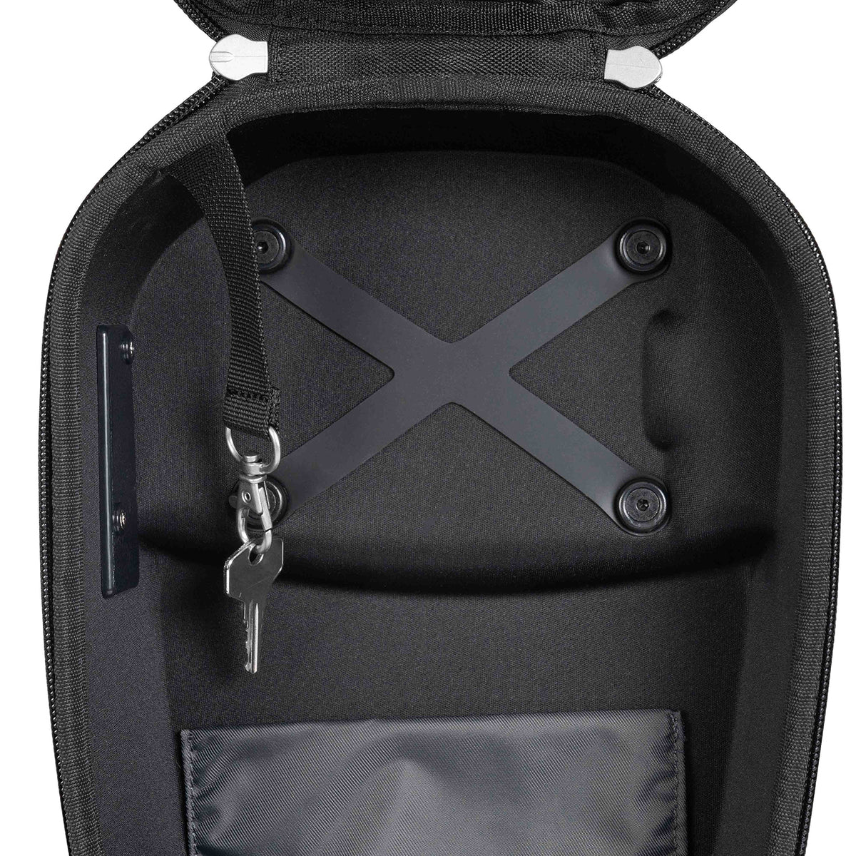 SHAD E09CL PRO Depo Üstü Çanta
