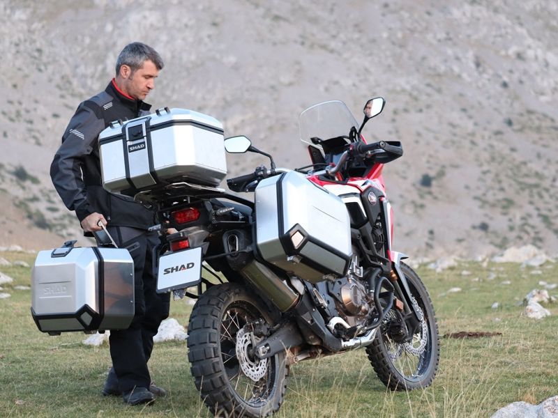 SHAD TR-48 Silver Terra Alüminyum Arka Çanta